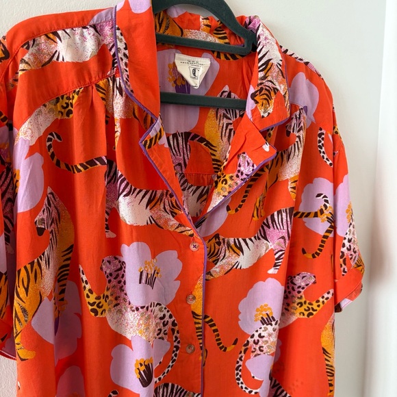 Anthropologie Claire Colin Dreamer Pajama Tiger Flower Print TOP Size L NWOT - Picture 10 of 12